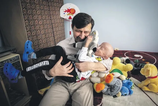 akondroplazi-tanisiyla-mucadele-veren-metehan-bebek-saglik-bakanliginin-voxzogo-adli-ilac-sayesinde-umudu-artt-1643670493638.jpeg Akondroplazi tanısıyla mücadele veren Metehan Bebek Sağlık Bakanlığı’nın “Voxzogo” adlı ilaç sayesinde umudu arttı-16