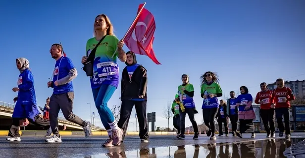 Trabzon’da 41 ülkeli dev maraton! 'Koş dünyaya nefes ol' sloganıyla Karadeniz nefes kesti