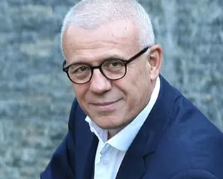 Hürriyet yazarı Ertuğrul Özkök Taksimdeki ezan provokasyonunu aklamaya kalkıştı