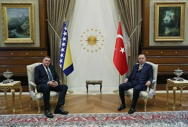 bosna-hersek-devlet-baskanligi-konseyi-sirp-uyesi-milorad-dodik-a-newse-konustu-erdogana-soz-verdim-1636730744767.jpeg Bosna Hersek Devlet Başkanlığı Konseyi Sırp üyesi Milorad Dodik A News’e konuştu: Erdoğan'a söz verdim-2