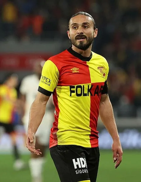 cengiz-olmadi-halil-geliyor-galatasaray-westerlo-formasi-giyen-halil-akbunar-ile-cok-buyuk-oranda-anlasti-1670288632333.jpeg Cengiz olmadı Halil geliyor! Galatasaray, Westerlo forması giyen Halil Akbunar ile çok büyük oranda anlaştı-3