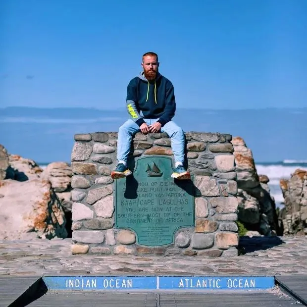 afrikayi-boydan-boya-gecti-kara-kitanin-forrest-gumpi-russ-cook-352-gunde-16-bin-kilometre-kostu-palali-kabile-1712589121775.jpeg Afrika’yı boydan boya geçti! Kara Kıta’nın Forrest Gump’ı Russ Cook 352 günde 16 bin kilometre koştu: Palalı kabile kaçırdı ama vazgeçmedim-3