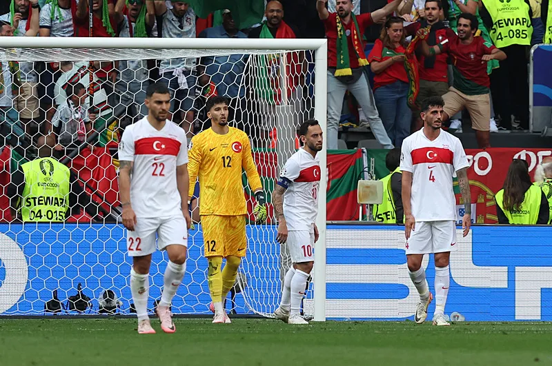 Montella'dan flaş kararlar: Arda Güler yedek! İşte Türkiye'nin Çekya maçı 11'i - 12