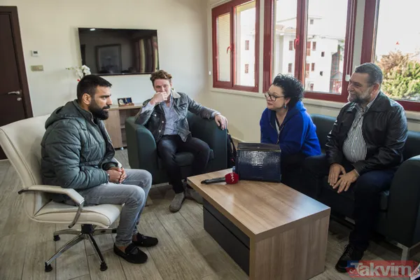 Daha Önce Bir Güvenlik Şirketinde Bir Süre Çalışan Ok'un Da Kabul Etmesi Üzerine Anne, Eşi Ve Küçük Oğluyla İstanbul'a Geldi.