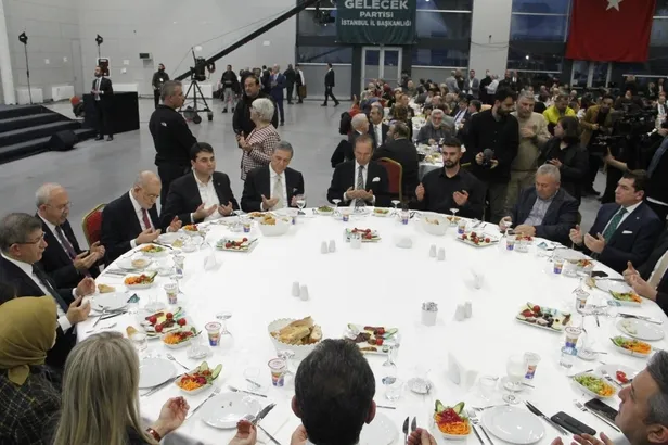 ekremci-oda-tvden-kilicdaroglunu-fisledi-rusvetcilerle-is-tutuyor-1679866763313.jpeg Ekremci fondaş medyanın temsilcisi Oda Tv’den Kılıçdaroğlu’na ağır itham: Rüşvetçilerle iş tutuyor-5