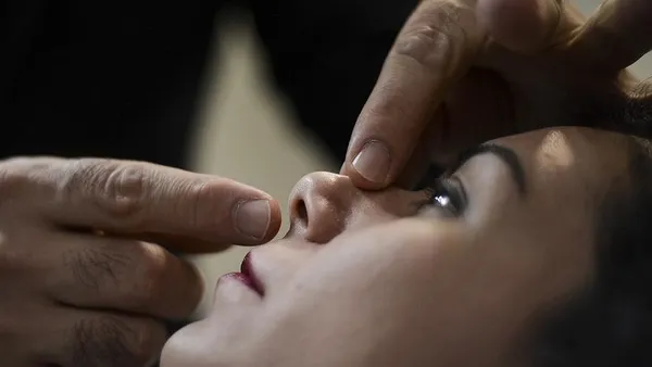 koronavirus-hastalarinda-tat-ve-koku-kaybi-gecmediyse-doktora-basvurulmali-1606465277825.jpg Koronavirüs hastalarında tat ve koku kaybı geçmediyse doktora başvurulmalı-4