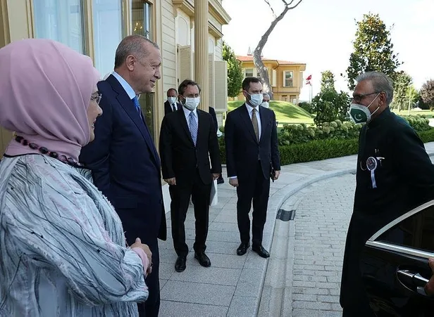 son-dakika-baskan-erdogan-pakistan-cumhurbaskani-arif-alvi-ile-gorustu-1629037566166.jpeg Son dakika: Başkan Erdoğan, Pakistan Cumhurbaşkanı Arif Alvi ile görüştü-2