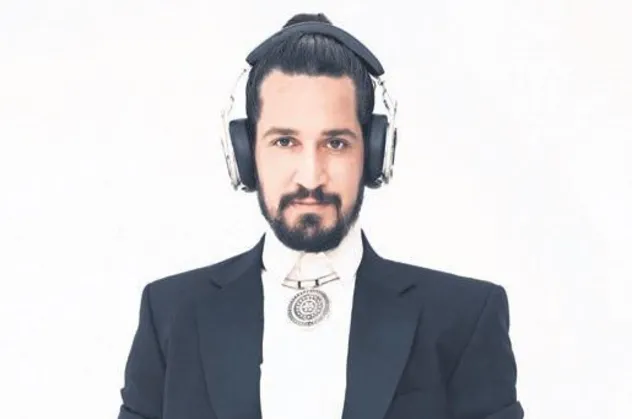 Doğukan Manço babası Barış Manço'nun kokusunu saklıyor...
