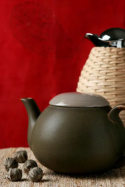 1-damla-yeter-caydanlik-ve-kettlei-elmas-gibi-parlatiyor-saniyeler-icinde-kireci-sokup-atacak-1700108782317.jpg 1 damla yeterli; Çaydanlık ve Kettle'ı elmas gibi parlatıyor! Saniyeler içinde kireci söküp atacak!-2