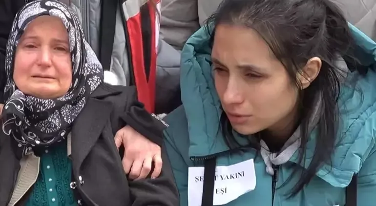 Şehit polis memuru Cengiz Parlak son yolculuğuna uğurlandı-3