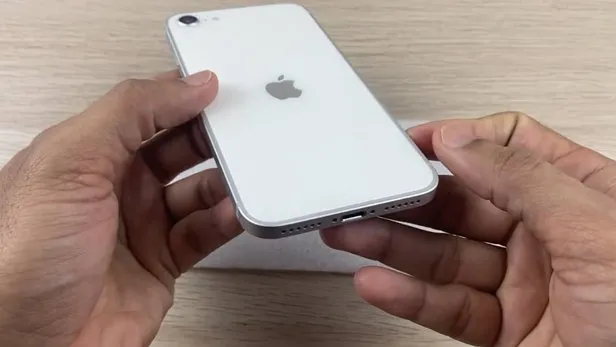 Ucuz Iphone Se 3 Un Goruntuleri Sizdirildi Iphone Se 3 Fiyati Ne Kadar Kac Tl Olacak Iphone Se 3 Nesil Ozellikleri Neler Satisa Cikti Mi Takvim Ucuz Iphone Se 3 Un Goruntuleri Sizdirildi Iphone Se 3 Fiyati Ne Kadar Kac Tl Olacak Iphone Se 3 Nesil Ozellikleri Neler Satisa Cikti Mi Takvim