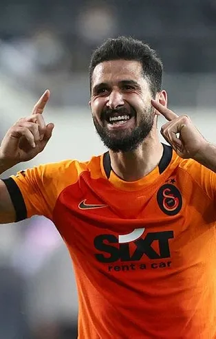 Galatasaraylı Emre Akbaba kendini aştı!