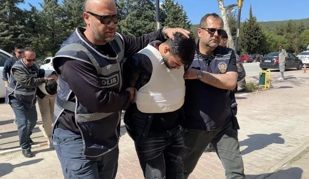 Kübra Yapıcı'nın cesedi Korkuteli Barajı’nda bulundu! Şüpheliler İlyas Umur Dalğar ve Ata Berk Sezen tutuklandı-4