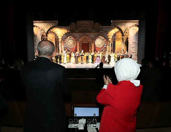 1635654110098.jpg Atatürk'ten sonra ikinci Türkçe opera talimatı Başkan Erdoğan'dan! AKM açılışında dikkat çeken detay-3