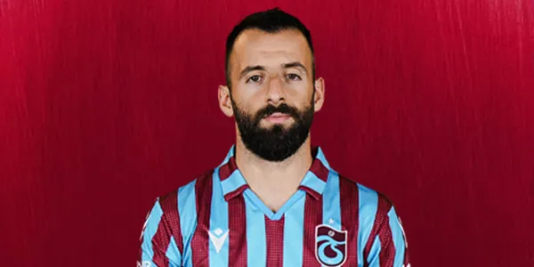 trabzonsporda-koronavirus-endisesi-super-ligde-firtina-estiriyordu-1642075085850.jpg Trabzonspor’da koronavirüs endişesi! Süper Lig'de fırtına estiriyordu-3