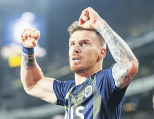 Kartal istedi ama Fener’de kaldı