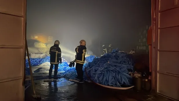 Kayseri'de plastik ambalaj fabrikasında çıkan yangın korkuttu-4