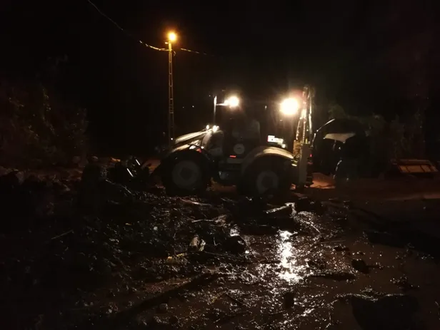 Rize ve Artvin'de sel: Yollar kapandı, mahsur kalan 3 kişi kurtarıldı-5