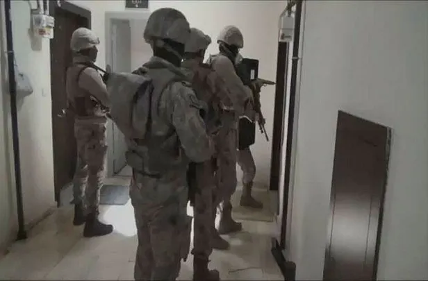 Son dakika: İstanbul'da DEAŞ ve El-Kaide uzantılı örgütlere operasyon: Operasyon anı kameraya yansıdı-4