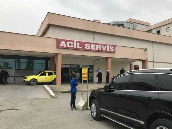 igdirda-zam-yuzunden-tartistigi-kiracisini-bogazindan-vurdu-1684928221323.jpg Iğdır'da zam yüzünden tartıştığı kiracısını boğazından vurdu-2