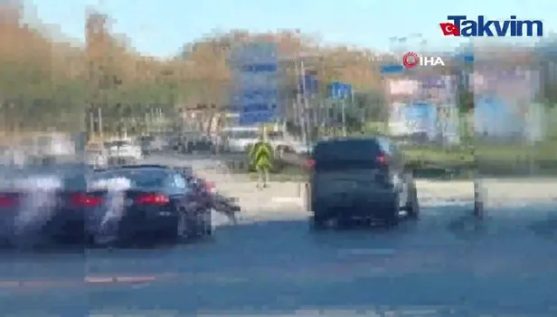 Gelin arabasından zarf almak isteyen çocuk canını böyle tehlikeye attı