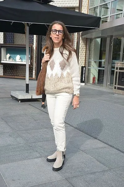 Pandemi alışverişe engel olmadı! Çağla Şıkel, Burcu Esmersoy, Bahar Şer gibi isimler dev markaları ayağına getirdi-8