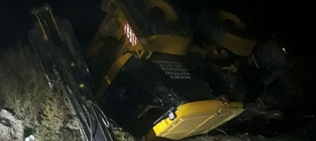 Hatay’da tren kazası! İş makinesi ile çarpıştı