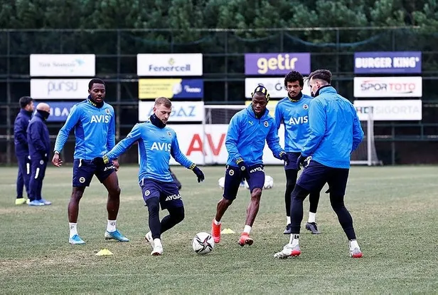 Fenerbahçe'de korona şoku: 4 futbolcu pozitif çıktı!-4