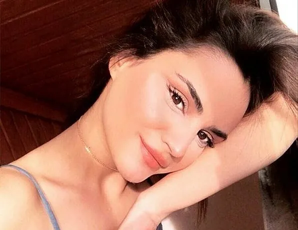 28 yaşındaki Şükriye Bulgurcu yaşamını yitirdi evdeki hamburger dikkat çekti! Mutfakta kusmuk izleri var...-2