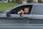 Büyükçekmece'de yol verme tartışması cep telefonu kamerasına yansıdı: Otomobile arkadan çarpıp kaçtı!