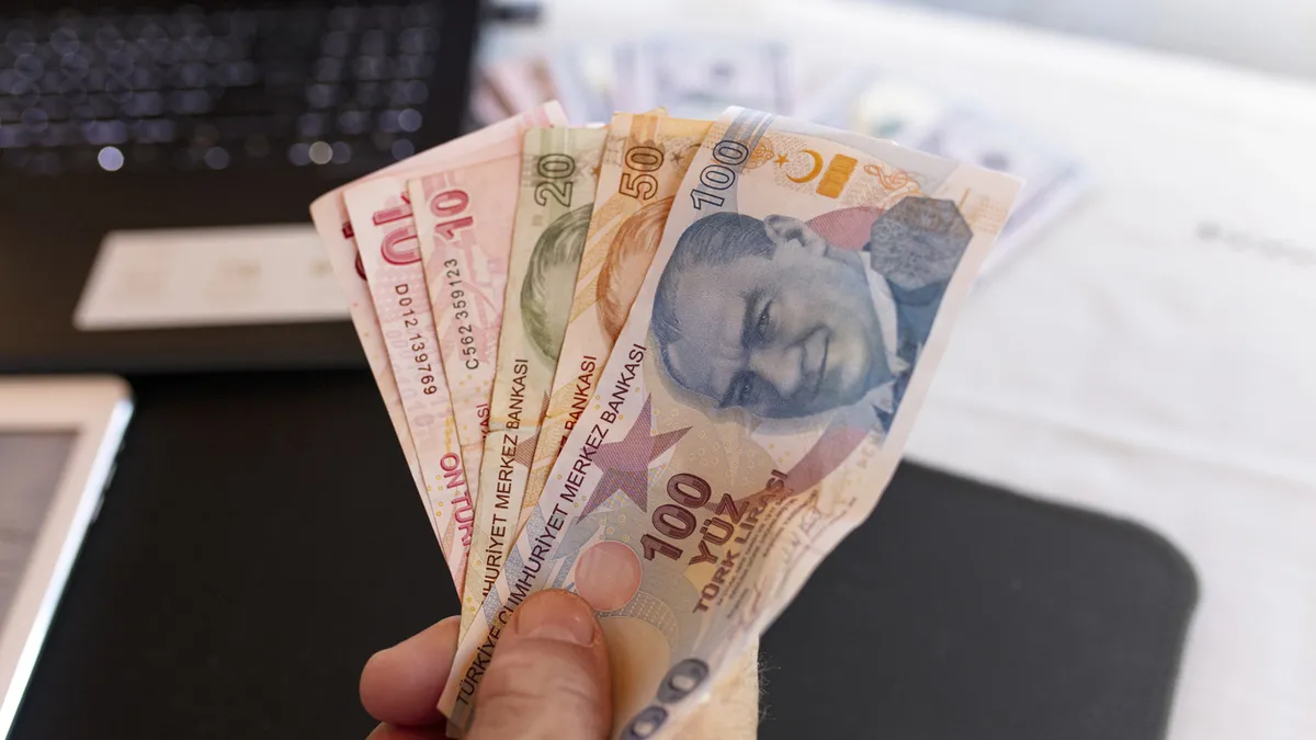 EYT’yi kıl payı kaçırana 2.760 prim jesti! Staj süresi de borçlanmaya ilave edilecek! 1999-2008 arası SGK’lılar...
