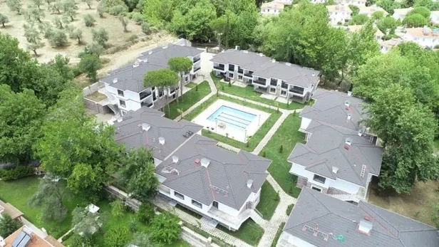 chpli-canan-kaftancioglu-kazdaglarini-savunalim-dedi-imamoglu-ailesi-kaz-daglarinda-agaclari-keserek-10-villa-yapti-1600785899560.jpg CHP'li Canan Kaftancıoğlu “Kazdağları’nı savunalım” dedi! İmamoğlu Ailesi Kaz Dağları’nda ağaçları keserek 10 villa yaptı...-7