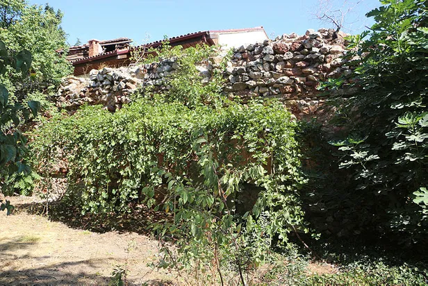 Tokat'ta tarihi han 6,5 milyon TL'ye satılığa çıkarıldı-1