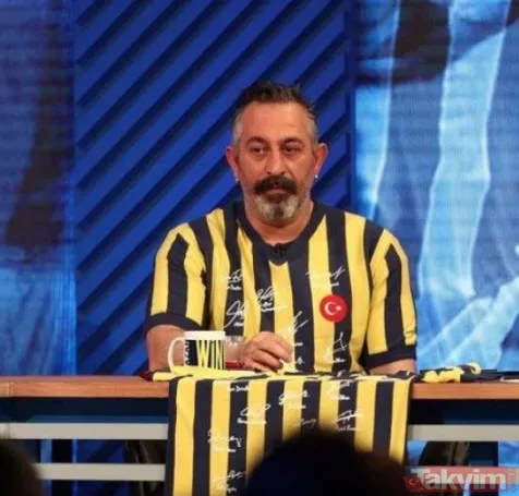 Kerem Bursin bakın hangi takımı tutuyormuş! Serenay Sarıkaya'yla ilişkisi bir döneme damga vuran Kerem Bürsin... - 24