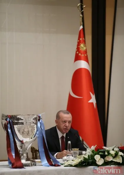 Külliye’ye sürpriz ziyaret! Başkan Erdoğan Trabzonspor’u ağırladı