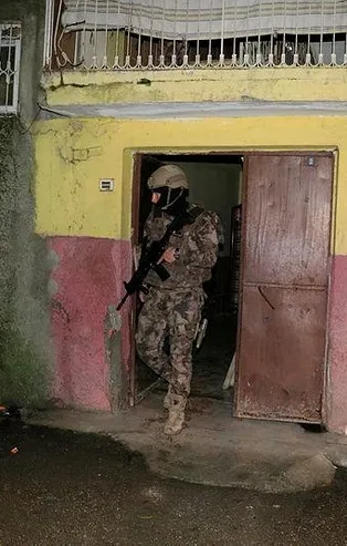 Son dakika: Adana'da şafak vakti DEAŞ operasyonu