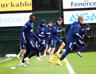 İşte Fenerbahçe - Başakşehir maçının muhtemel 11'leri... Kadıköy'de kritik viraj! Ya tamam ya devam
