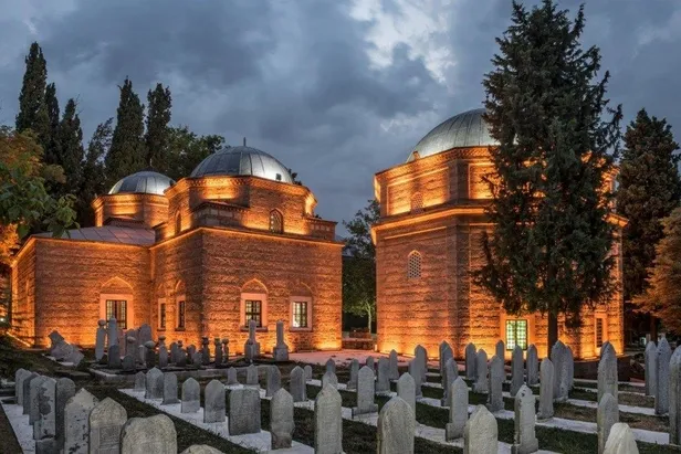 tarihi-yapilari-ve-dogal-guzellikleriyle-bursa-her-mevsim-ayri-guzel-1662765482595.jpeg Tarihi yapıları ve doğal güzellikleriyle Bursa her mevsim ayrı güzel-4