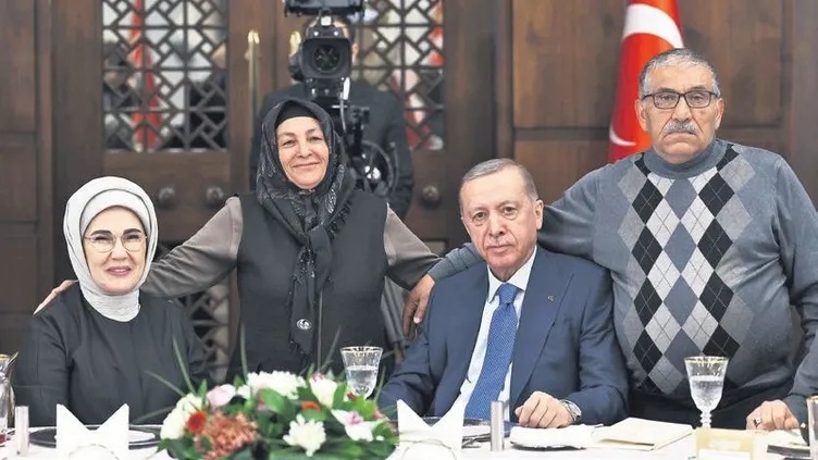 Başkan Erdoğan ilk iftarını şehit aileleri ile yaptı