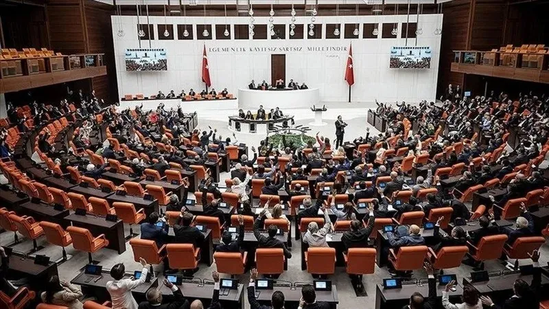turk-silahli-kuvvetleri-tsk-personel-kanunu-ile-bazi-kanunlarda-degisiklik-yapilmasina-dair-kanun-teklifi-tbmm-1717711528290.jpeg Türk Silahlı Kuvvetleri (TSK) Personel Kanunu ile Bazı Kanunlarda Değişiklik Yapılmasına Dair Kanun Teklifi, TBMM'de-3