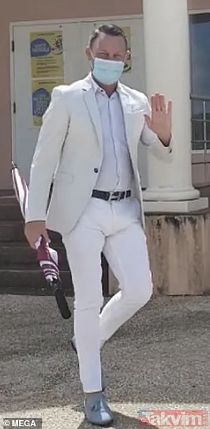 Grup seks yapmak isteyen çift koronavirüs yüzünden 4400 dolar ceza yedi - 7