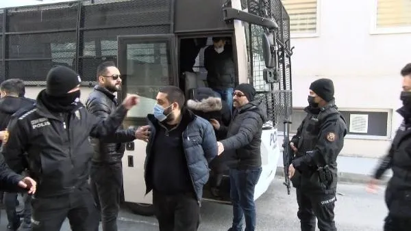 Ece Erken’in eşi Şafak Mahmutyazıcıoğlu'nun cinayetinde kullanılan silah kayalıklarda bulundu-12