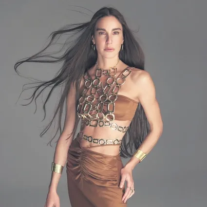 Ece Sükan Bebek’te panik yaşadı! Otelden tekneyle ayrıldı