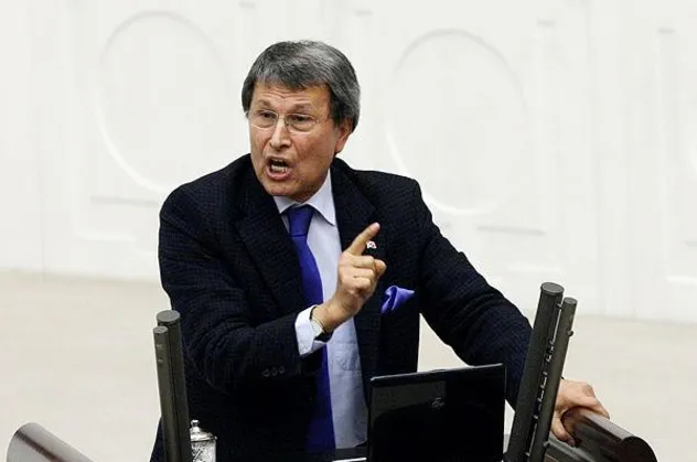 İyi Partililer birbirlerine girdi!