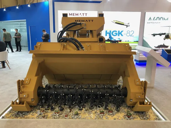 yerli-uretim-mayin-temizleme-araci-mematta-dunyadan-talep-yagiyor-iste-ozellikleri-1658384211614.jpg Yerli üretim mayın temizleme aracı MEMATT'a dünyadan talep yağıyor! İşte özellikleri-3