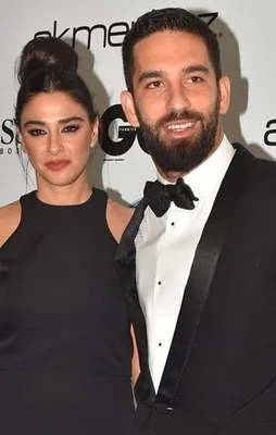 Arda Turan ilk kez aile fotoğrafında