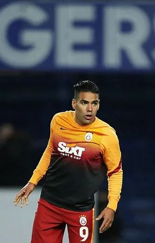 Yönetim biletini kesti! Galatasaray'da Radamel Falcao devri bitiyor...