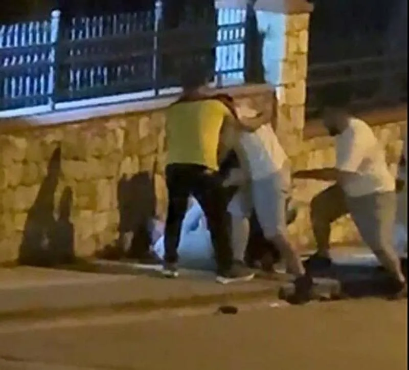 Denizli'de omuz atma cinayeti! 3 kişinin uzman çavuşu öldürdüğü anlar kamerada-5