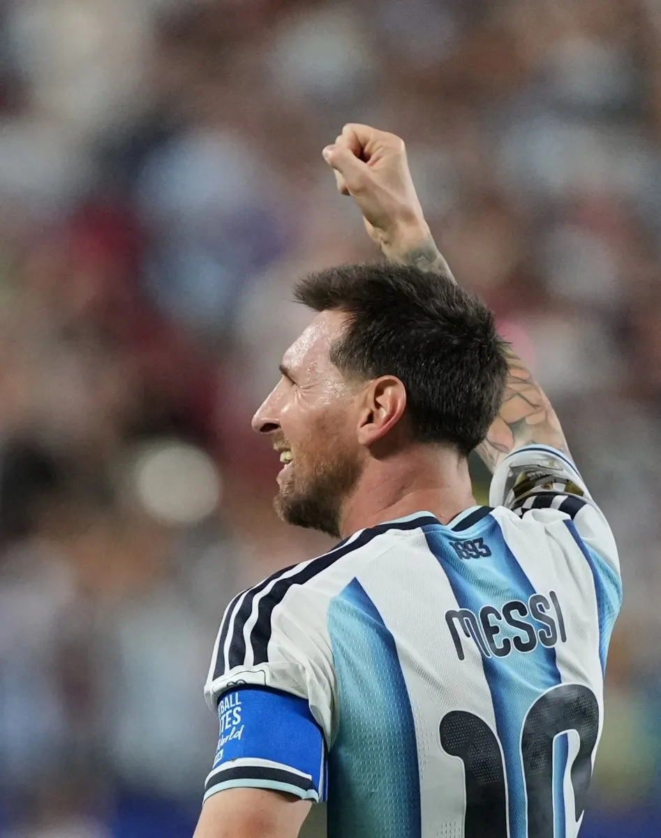 messi-dunya-kupasi-rekorunu-kirdi-1782152950145.jpg Messi rekoru kırdı: Dünya Kupası tarihinin en golcü oyuncusu oldu | Google, Messi için özel animasyon ekledi-3