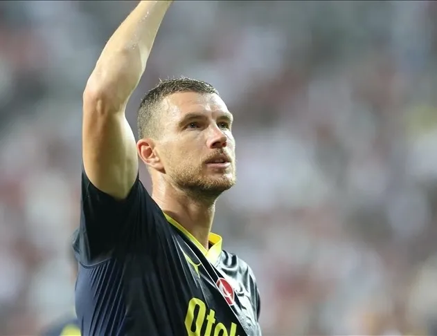 Edin Dzeko kontrolden geçti